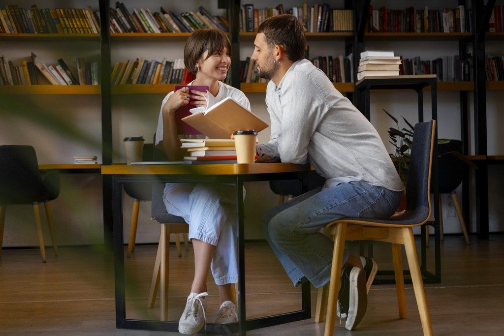 Как распознать опасного партнера: советы эксперта о «красных флагах»