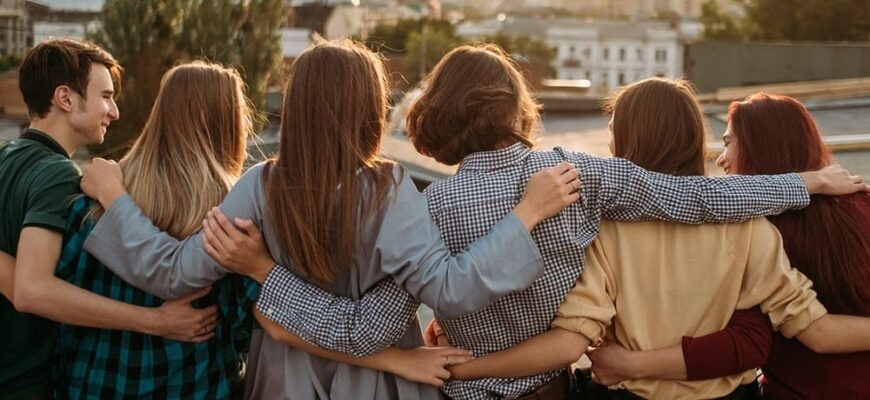 Как находить друзей в любом возрасте: простые советы для новых знакомств