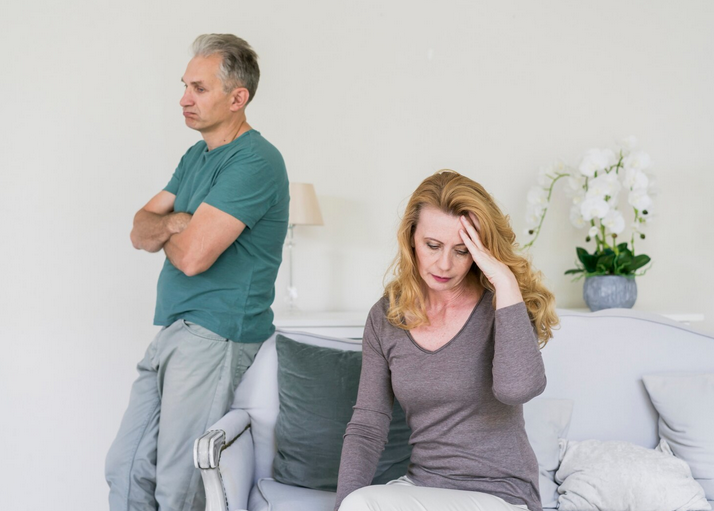 Ревность в долгосрочных отношениях: как справиться с привычными страхами