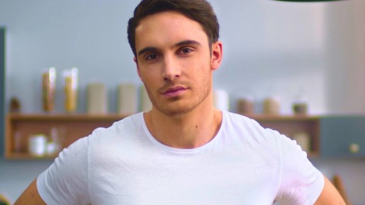 6 тревожных знаков, что ваш партнёр скрывает от вас правду